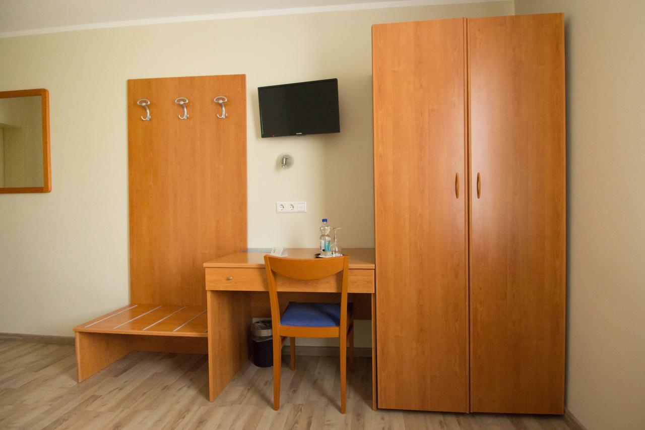 Hotel Reutlinger Hof Ройтлінген Екстер'єр фото